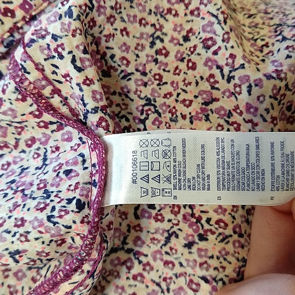 Forever 21 Floral Button Up Shirt - Picture 8 of 10